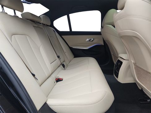 Used 2021 BMW 330i xDrive Sedan w/ Convenience Package image 28