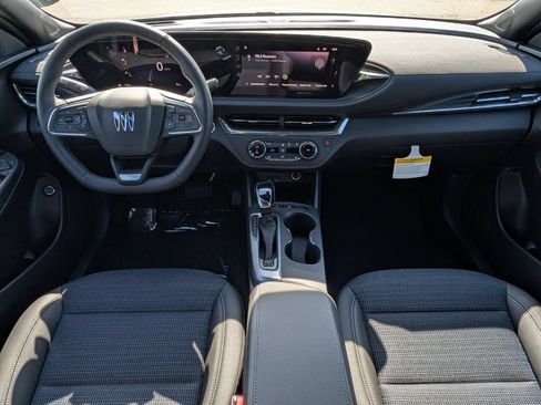 New 2026 Buick Envista Preferred w/ Convenience I Package FWD image 32