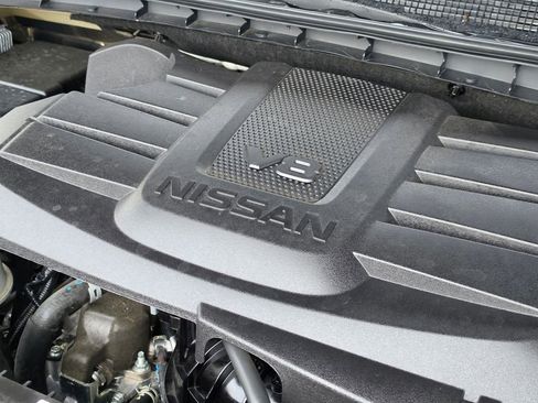 Used 2021 Nissan Titan Platinum Reserve w/ Moonroof Package image 23