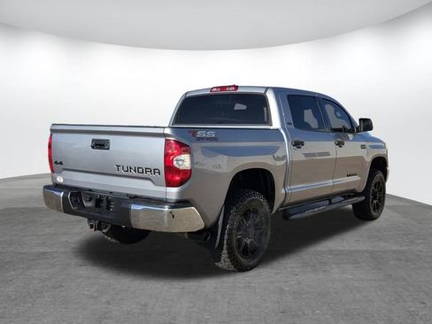 Used 2020 Toyota Tundra SR5 w/ SR5 Upgrade Package image 4
