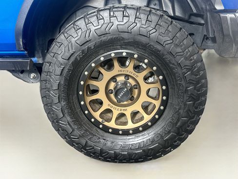 Used 2021 Ford Bronco Badlands image 11