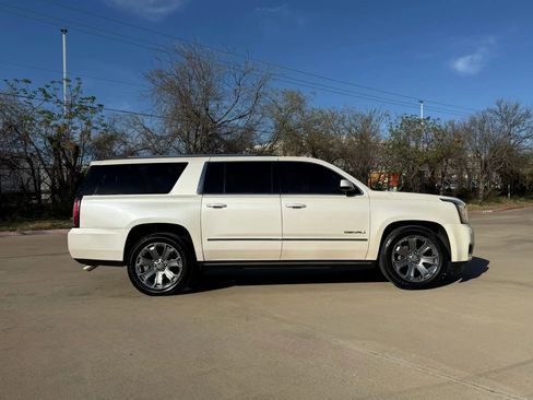 Used 2015 GMC Yukon XL Denali w/ Premium Package RWD image 7