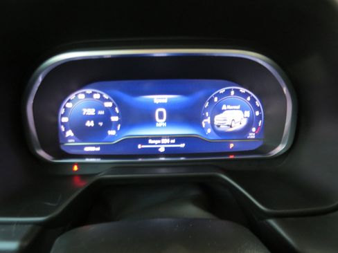 Used 2024 Chevrolet Tahoe RST w/ Luxury Package image 24