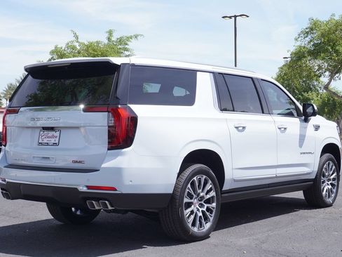 New 2026 GMC Yukon XL Denali w/ Denali Reserve Package AWD/4WD image 4