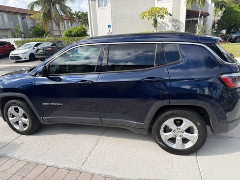 Certified 2019 Jeep Compass Latitude image 2