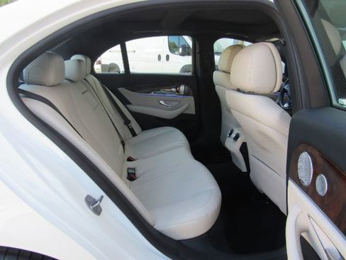 Used 2017 Mercedes-Benz E 300 image 24