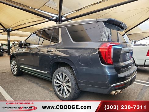 Used 2021 GMC Yukon Denali w/ Denali Premium Package AWD/4WD image 5