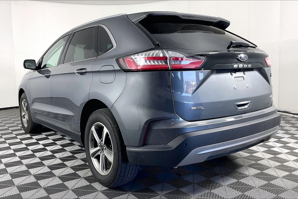 Used 2024 Ford Edge SEL w/ Convenience Package AWD/4WD image 2