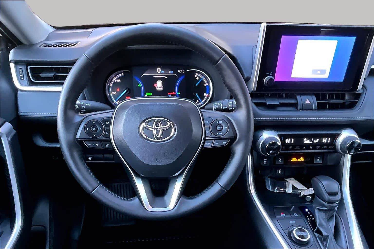 Used 2025 Toyota RAV4 XLE w/ Weather Package AWD/4WD image 5
