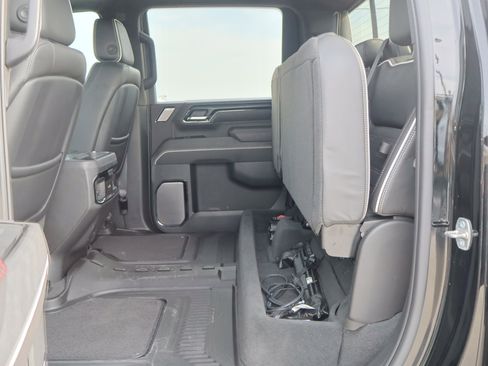 Used 2024 GMC Sierra 2500 AT4X image 46