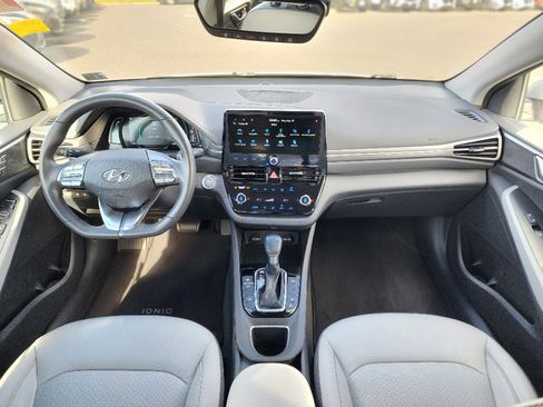 Used 2022 Hyundai Ioniq Limited image 2