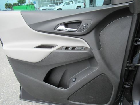 Certified 2022 Chevrolet Equinox LT FWD image 20