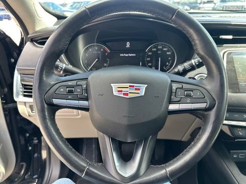 Used 2023 Cadillac XT4 Premium Luxury AWD/4WD image 34