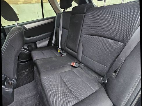 Used 2019 Subaru Outback 2.5i Premium image 15