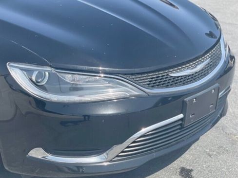 Used 2016 Chrysler 200 Limited image 12