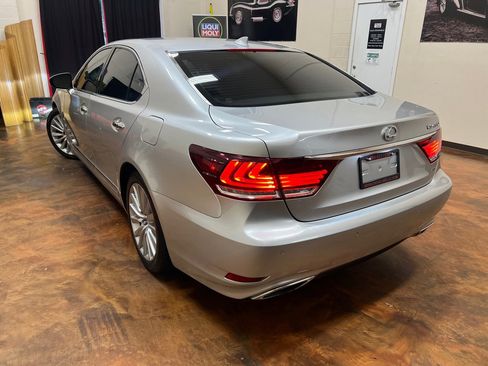 Used 2014 Lexus LS 460 AWD image 2