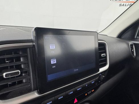 Used 2025 Hyundai Venue SEL FWD image 20