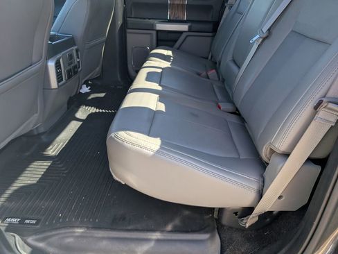 Used 2018 Ford F150 Lariat w/ Equipment Group 502A Luxury image 7