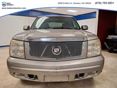 Used 2005 Cadillac Escalade EXT image 5