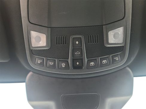 Used 2019 Lincoln Nautilus Reserve image 42