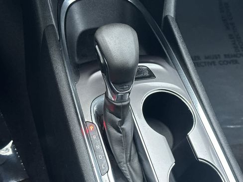 Used 2021 Chevrolet Malibu LT image 22