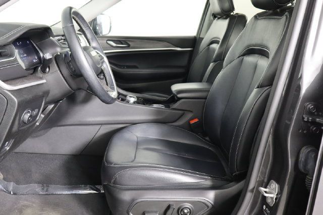 Used 2022 Jeep Grand Cherokee Limited AWD/4WD image 14