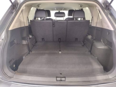 Used 2018 Volkswagen Tiguan SE FWD image 18