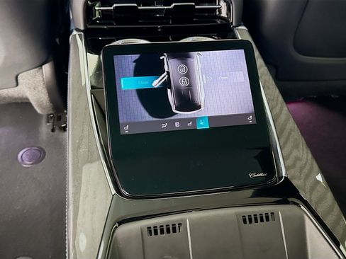 Used 2025 Cadillac Escalade IQ Sport 2 AWD/4WD image 29