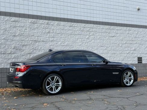 Used 2014 BMW 750Li image 18