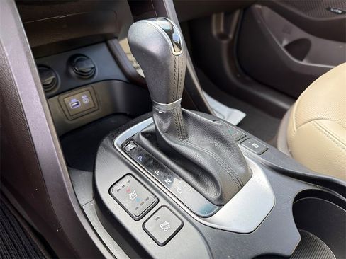 Used 2017 Hyundai Santa Fe Sport image 32