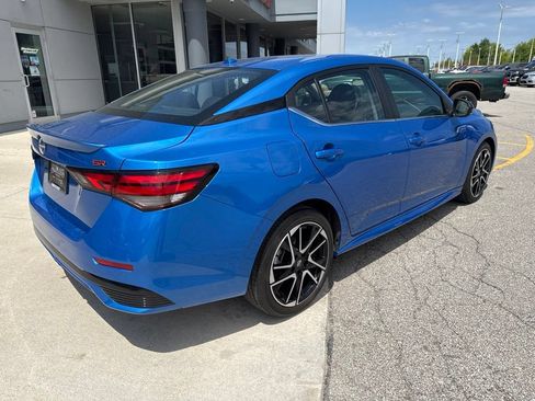 Used 2025 Nissan Sentra SR FWD image 6