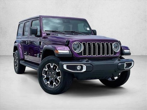 Used 2024 Jeep Wrangler Unlimited Sahara w/ Technology Group AWD/4WD image 12