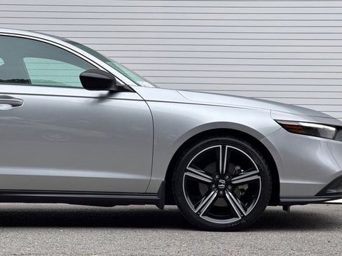 Used 2024 Honda Accord Sport image 33