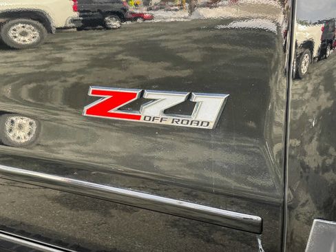 Used 2016 Chevrolet Silverado 2500 LT w/ Midnight Edition image 13