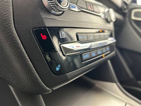 Used 2020 Ford Explorer XLT w/ Comfort Package AWD/4WD image 23
