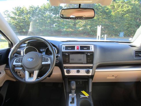 Used 2015 Subaru Legacy 2.5i Limited image 10