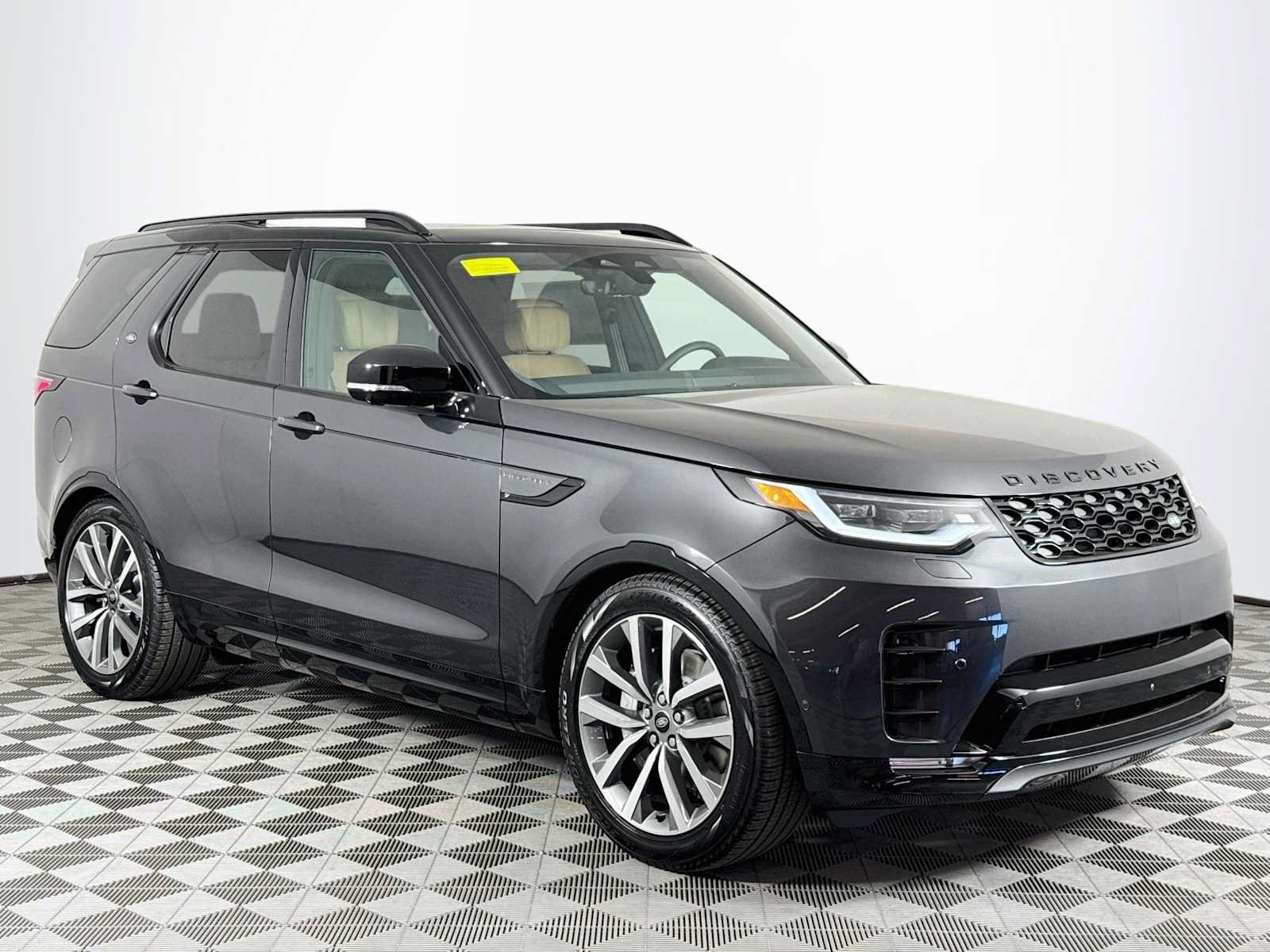 New 2026 Land Rover Discovery Dynamic SE AWD/4WD image 3