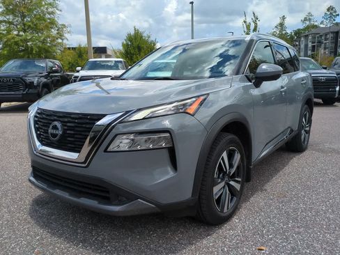 Used 2022 Nissan Rogue SL FWD image 2