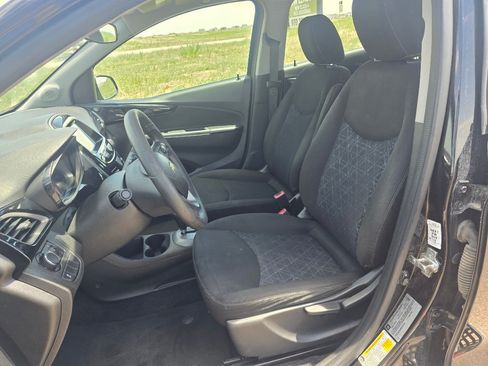 Used 2021 Chevrolet Spark LT FWD image 13