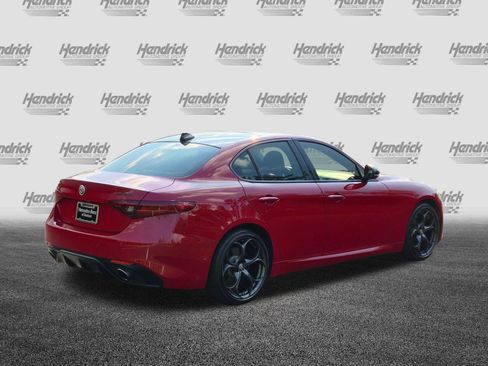 Used 2018 Alfa Romeo Giulia Ti Sport w/ Quick Order Package 22S Sport AWD/4WD image 10