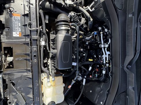 Used 2023 Ford Explorer XLT w/ Equipment Group 202A RWD image 34