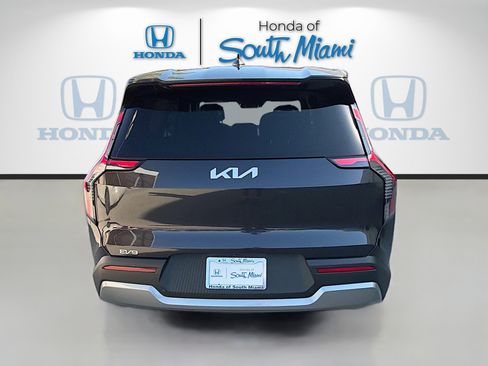 Used 2026 Kia EV9 Light image 6