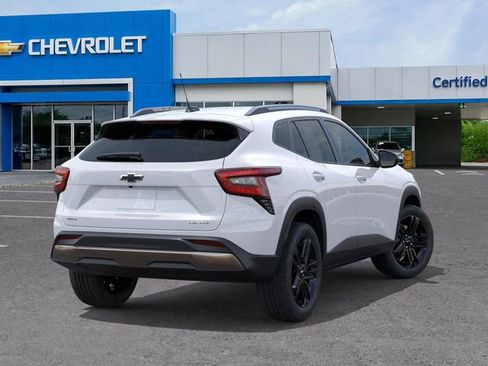New 2026 Chevrolet Trax ACTIV FWD image 4