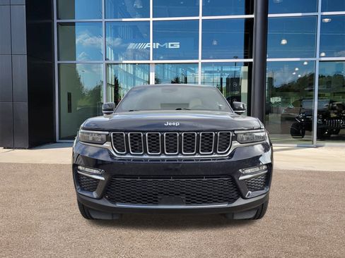 Used 2024 Jeep Grand Cherokee Limited image 2