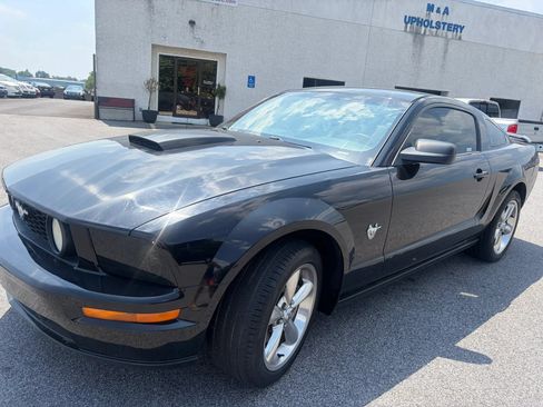 Used 2009 Ford Mustang GT RWD image 6