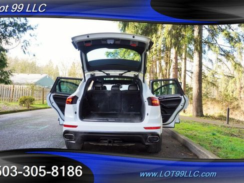 Used 2017 Porsche Cayenne Platinum Edition AWD/4WD image 31