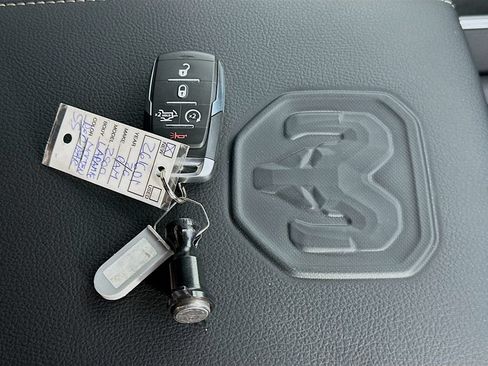 New 2026 RAM 2500 Laramie w/ Night Edition AWD/4WD image 19