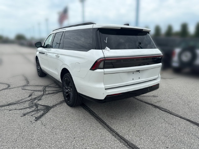 New 2027 Lincoln Navigator L Reserve w/ Jet Appearance Package AWD/4WD image 8