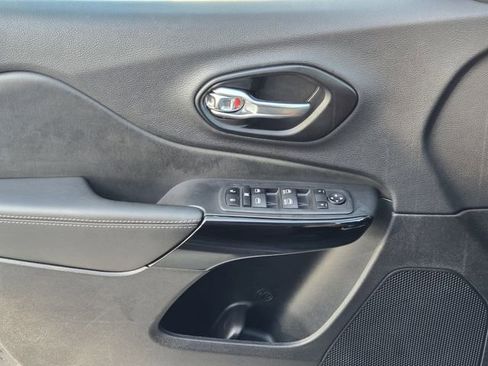 Certified 2023 Jeep Cherokee Altitude Lux image 24