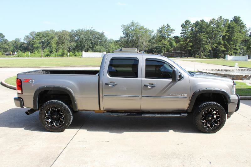 Used 2013 GMC Sierra 2500 Denali w/ Suspension Package, Off-Road AWD/4WD image 18